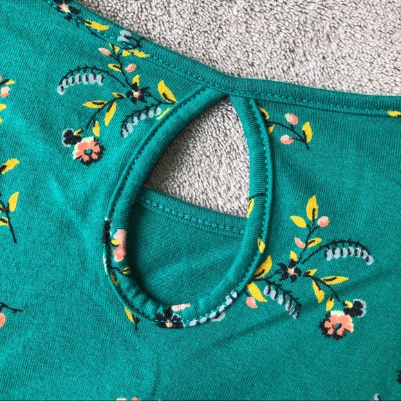 Women’s/Teenager Floral Old Navy Dress Not Used - Picture 4 of 7